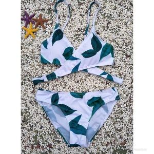 NWOT green white leaf wrap caged bikini